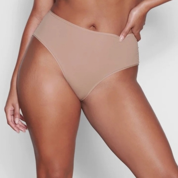 SKIMS Fits Everybody Full Brief Panty Sienna Tan Size Medium NWT - Picture 1 of 5